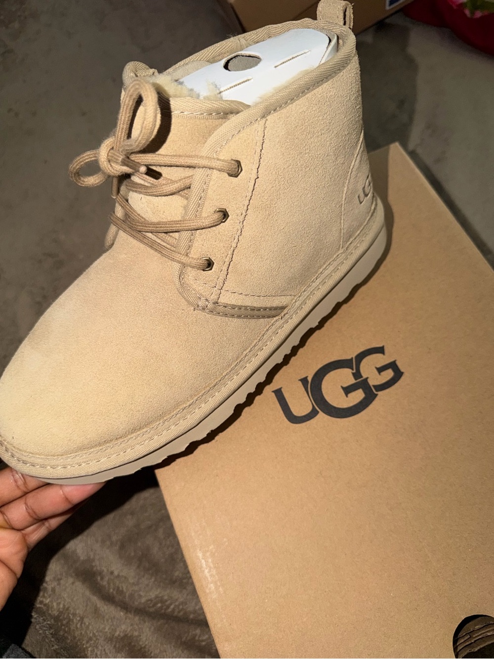 UGG Neumel